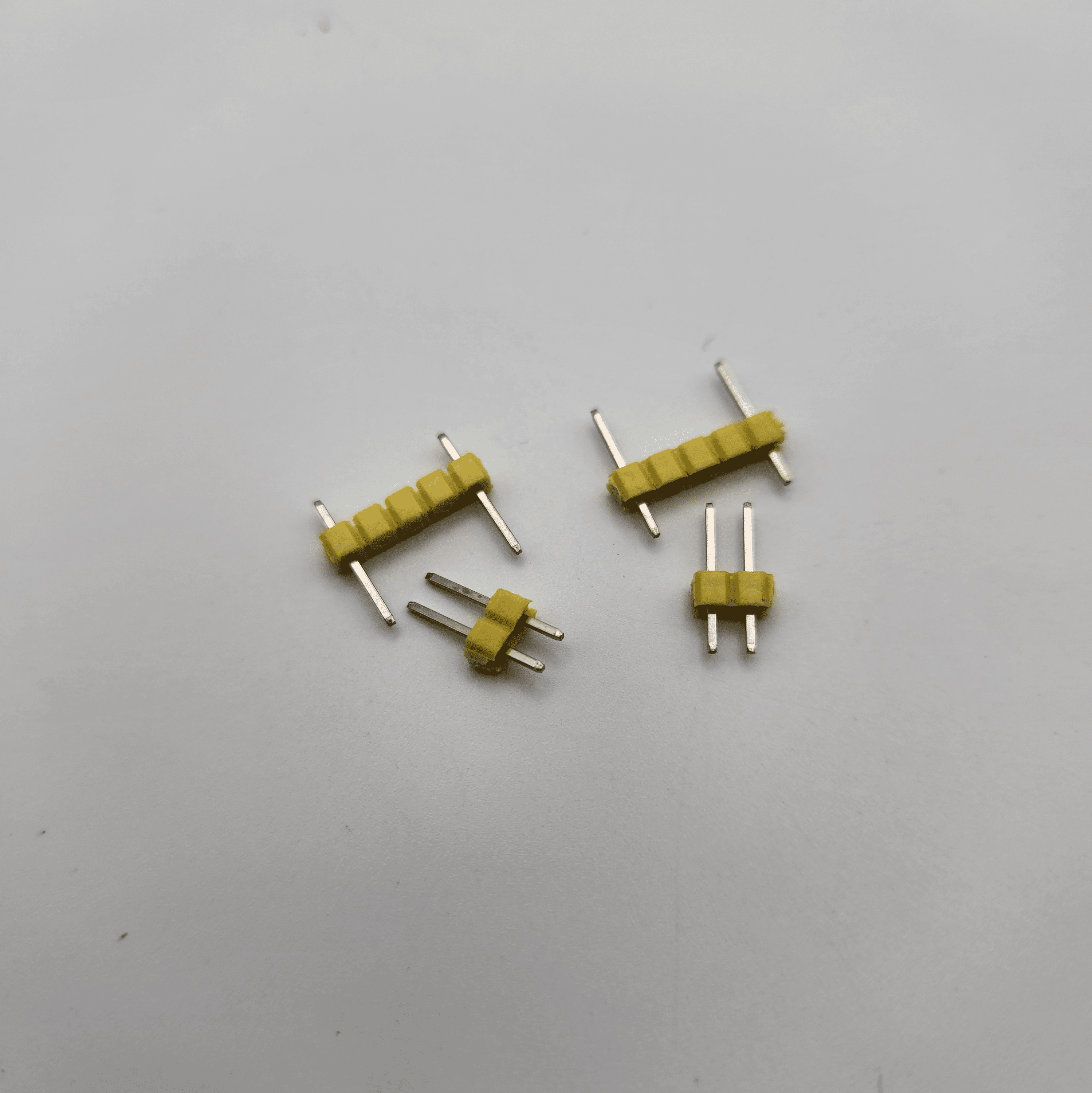 Header pins for TwinFamicom Expansion Port Switcher mod